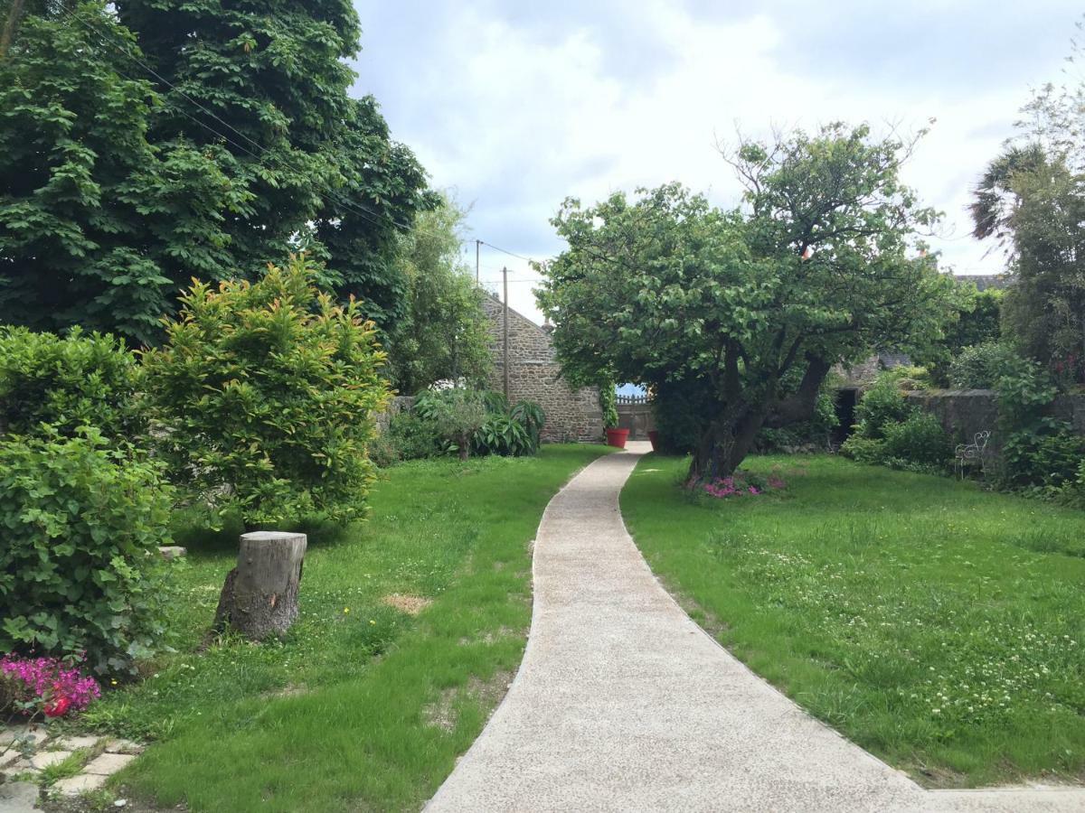 Bed and Breakfast L'Ermitage Saint-Vaast-la-Hougue Exterior foto